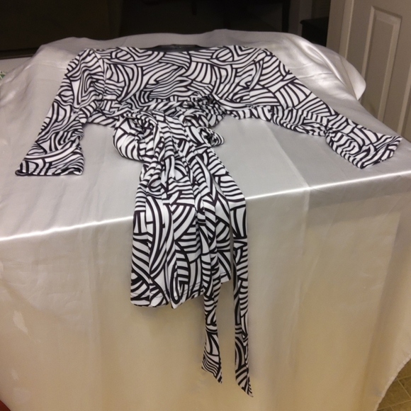 Patty Boutik long-sleeved B/W dress - Picture 5 of 5